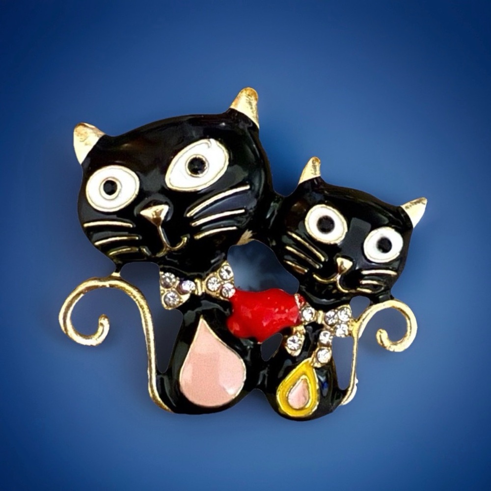 Kitty Cat Brooch Enamel Rhinestones Statement Pin NIP Cute❣️